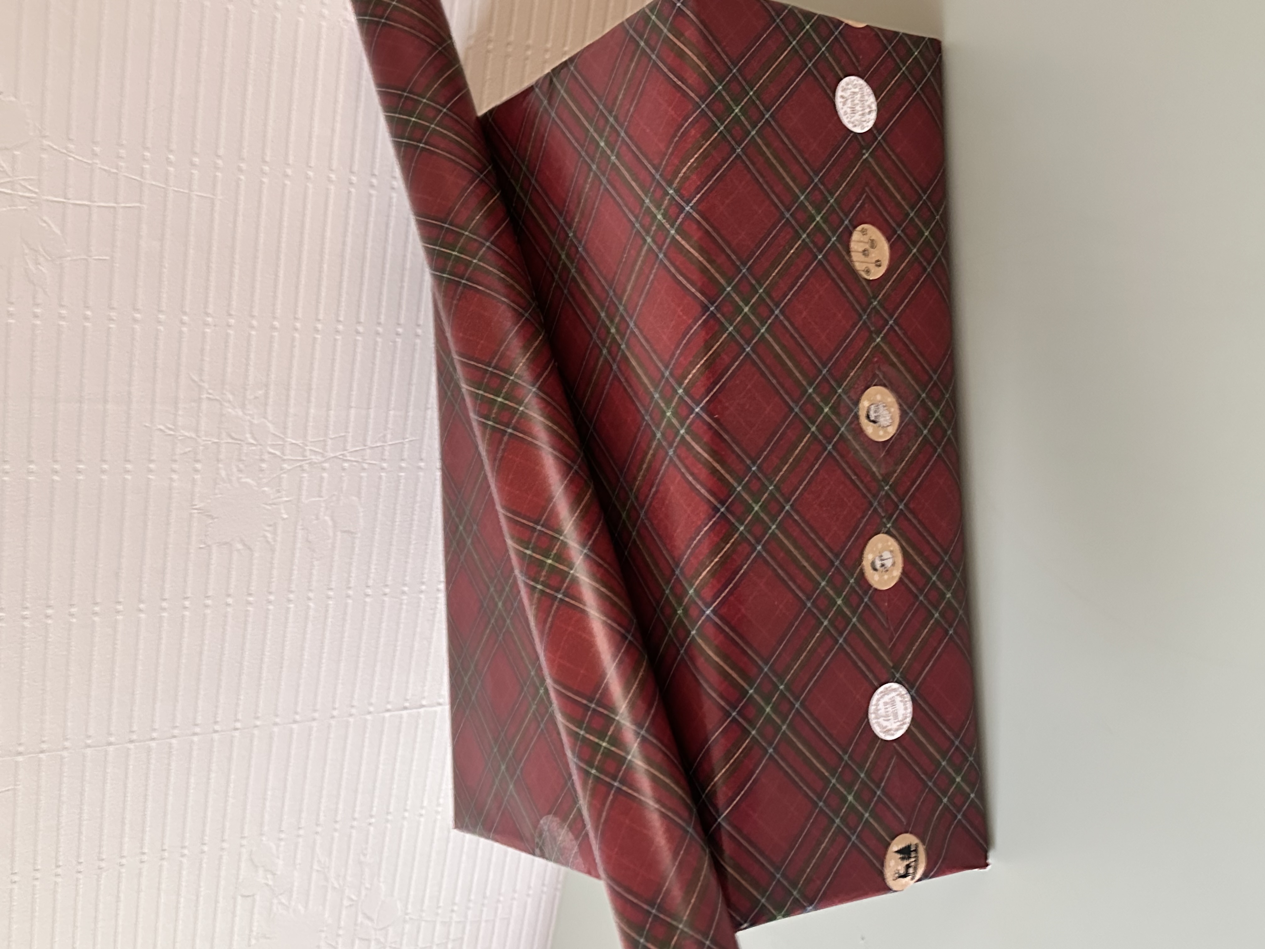 Christmas Special – All Vegetarian Snack Box With Free Gift Wrap