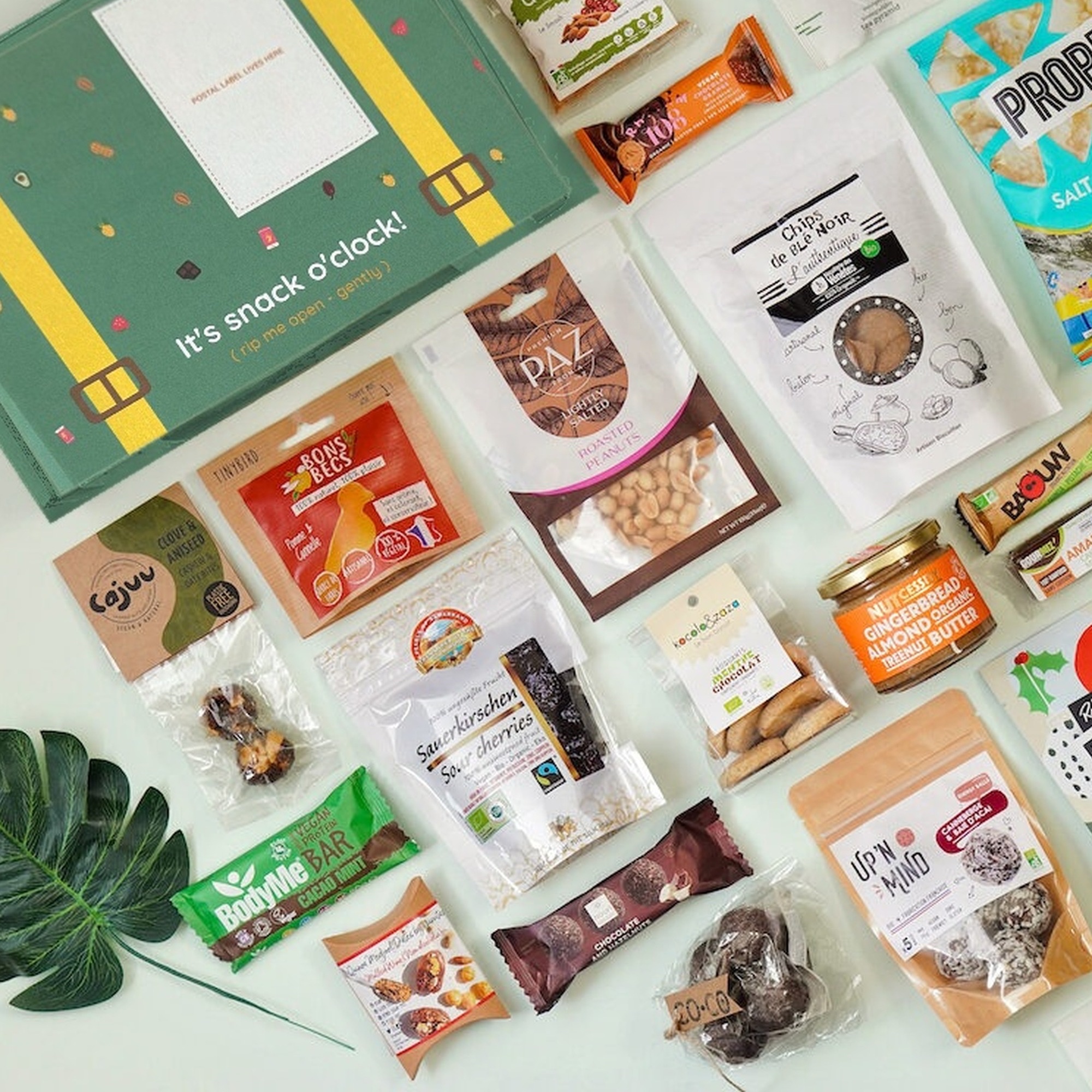 Treat Trunk alcohol-free Christmas hamper with 20+ healthy vegetarian snacks